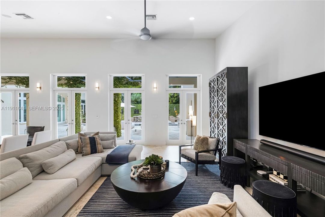 For Sale: $8,400,000 (5 beds, 5 baths, 5230 Square Feet)