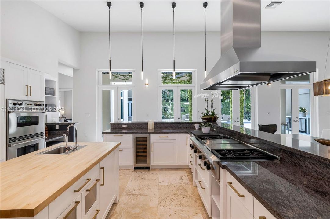 For Sale: $8,400,000 (5 beds, 5 baths, 5230 Square Feet)