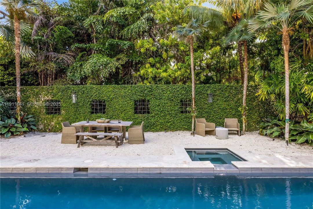 For Sale: $8,400,000 (5 beds, 5 baths, 5230 Square Feet)