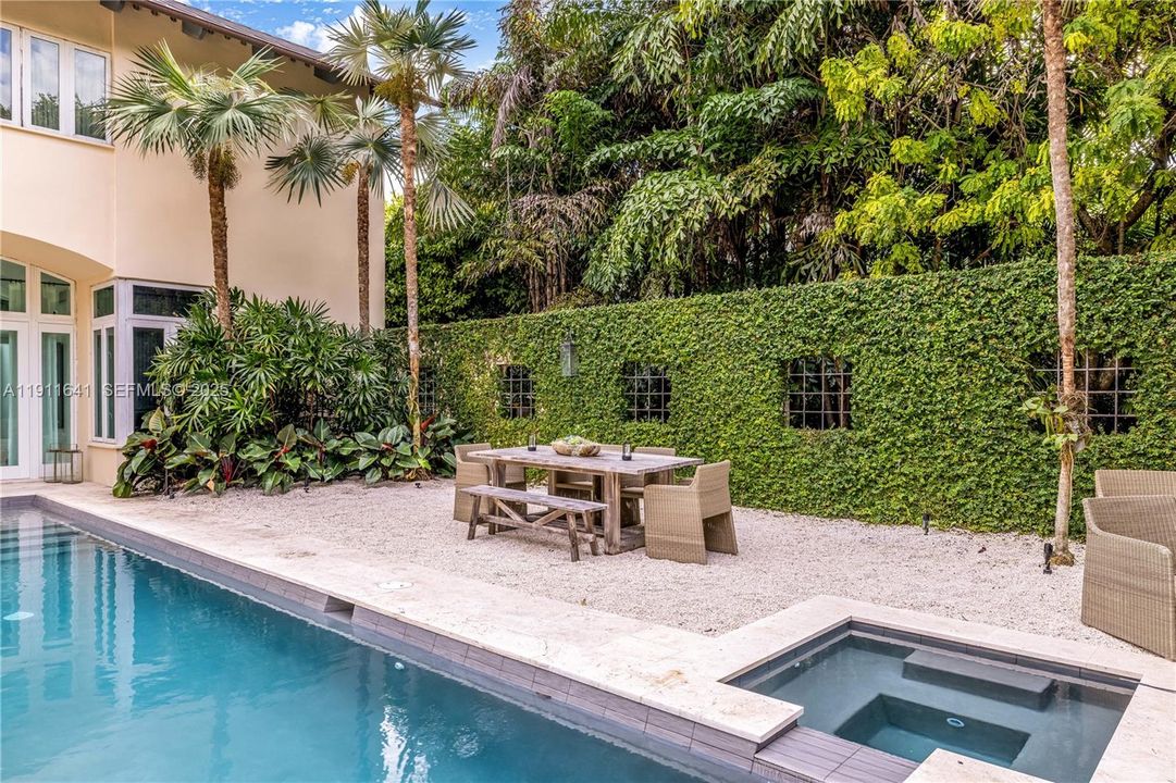 For Sale: $8,400,000 (5 beds, 5 baths, 5230 Square Feet)