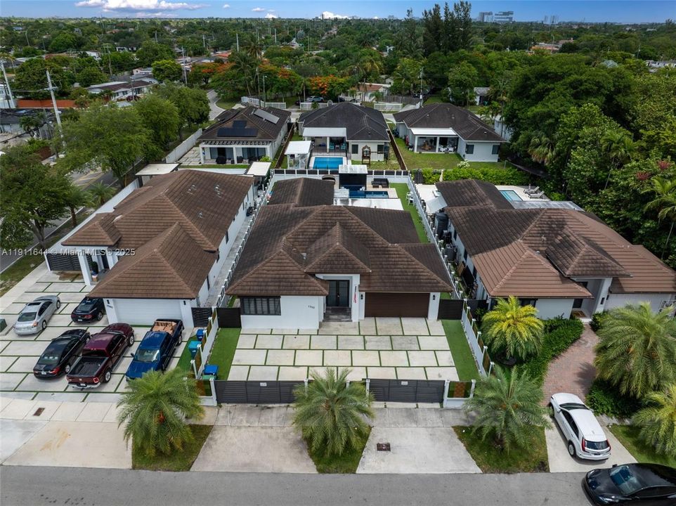 В аренду: $6,500 (4 спален, 3 ванн, 2011 Квадратных фут)