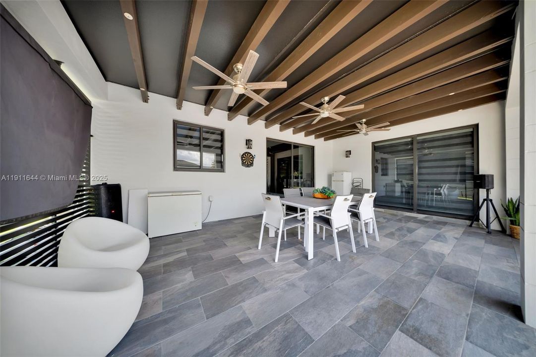 В аренду: $6,500 (4 спален, 3 ванн, 2011 Квадратных фут)