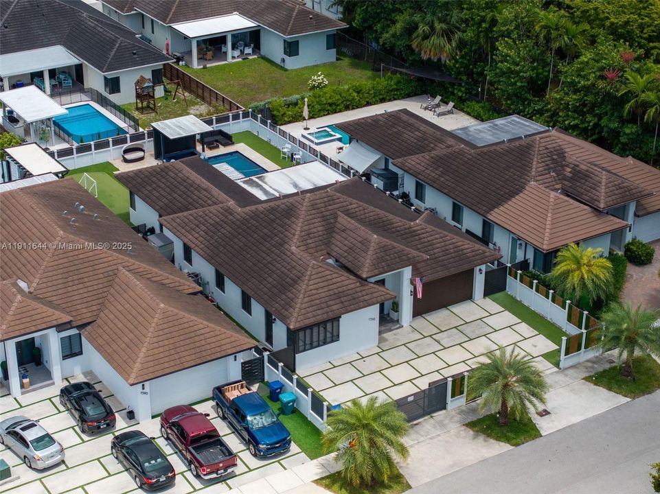 В аренду: $6,500 (4 спален, 3 ванн, 2011 Квадратных фут)