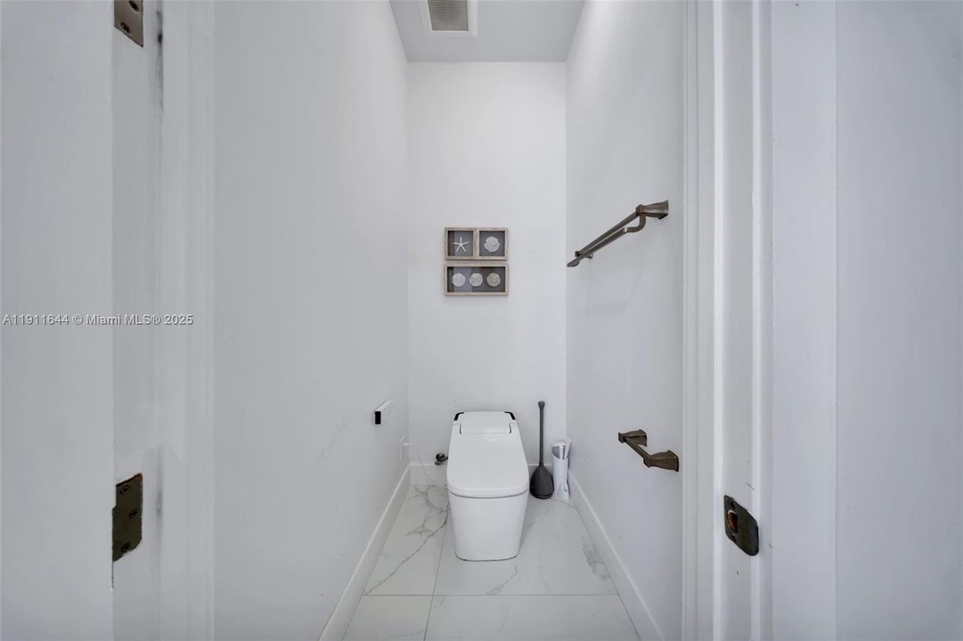 В аренду: $6,500 (4 спален, 3 ванн, 2011 Квадратных фут)