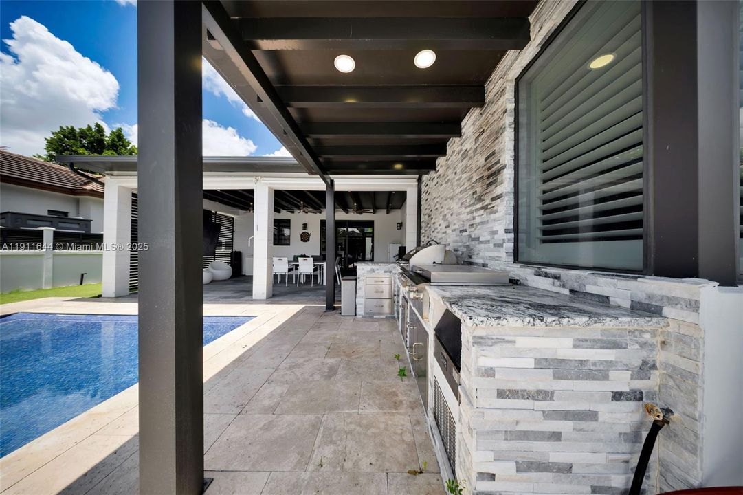 В аренду: $6,500 (4 спален, 3 ванн, 2011 Квадратных фут)