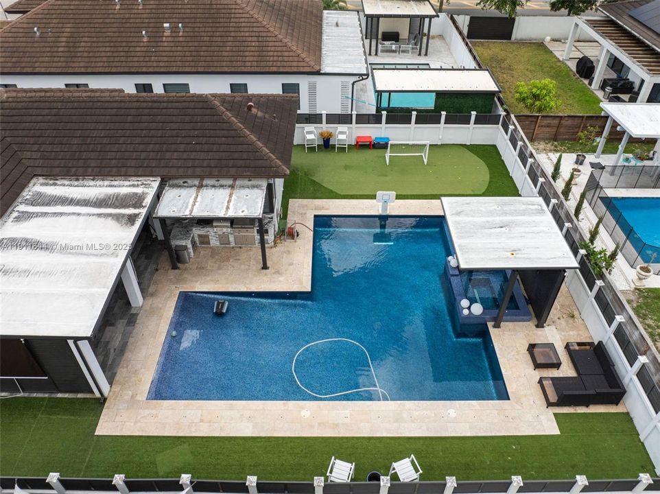 В аренду: $6,500 (4 спален, 3 ванн, 2011 Квадратных фут)