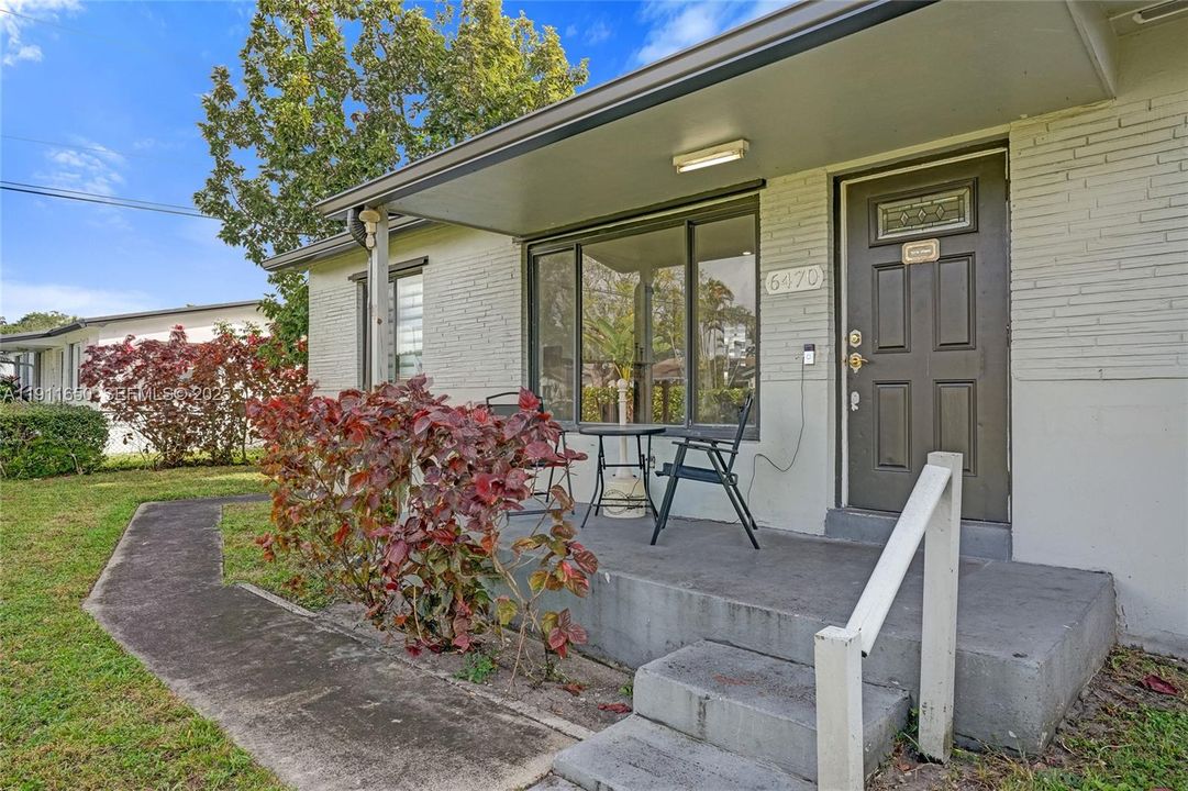 Active With Contract: $549,000 (4 beds, 3 baths, 1920 Square Feet)