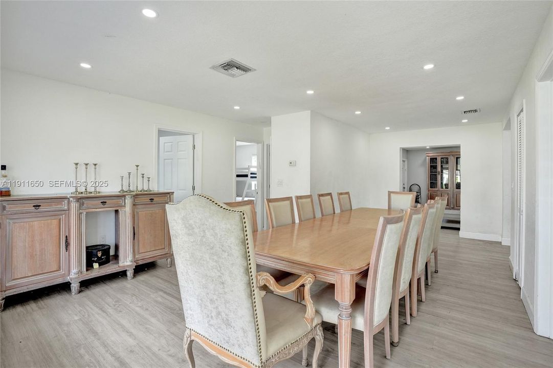 Active With Contract: $549,000 (4 beds, 3 baths, 1920 Square Feet)