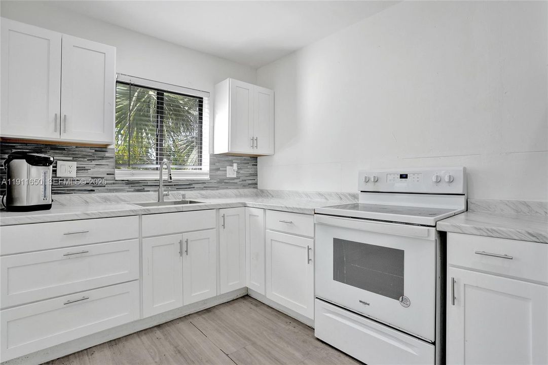 Active With Contract: $549,000 (4 beds, 3 baths, 1920 Square Feet)