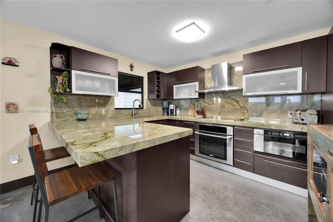 Active With Contract: $4,450 (3 beds, 2 baths, 1733 Square Feet)