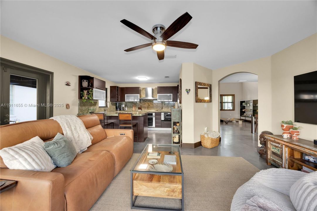 Active With Contract: $4,450 (3 beds, 2 baths, 1733 Square Feet)
