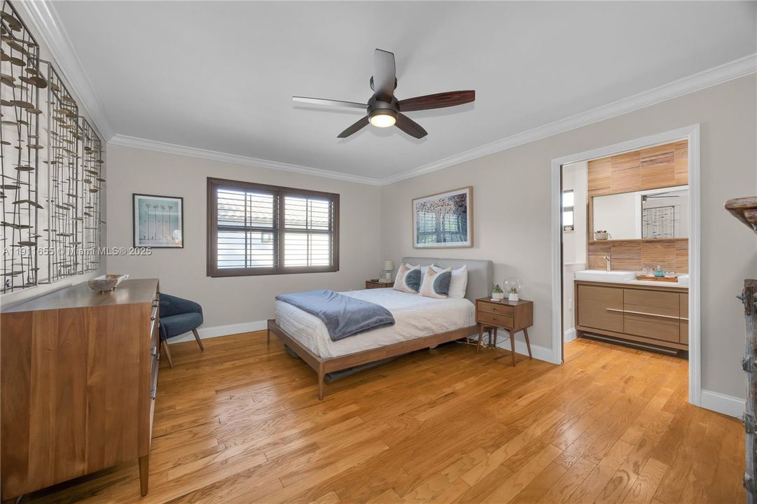 Active With Contract: $4,450 (3 beds, 2 baths, 1733 Square Feet)