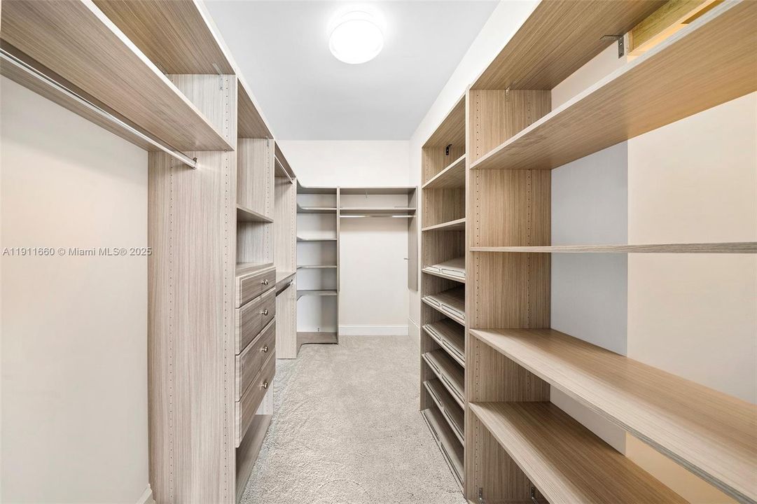 Active With Contract: $599,000 (2 beds, 2 baths, 1522 Square Feet)