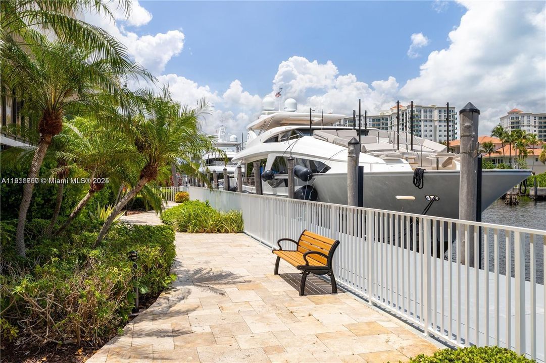 Active With Contract: $599,000 (2 beds, 2 baths, 1522 Square Feet)