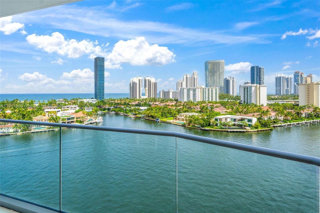 Active With Contract: $599,000 (2 beds, 2 baths, 1522 Square Feet)