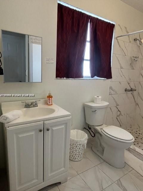 待售: $815,000 (5 贝兹, 5 浴室, 1716 平方英尺)