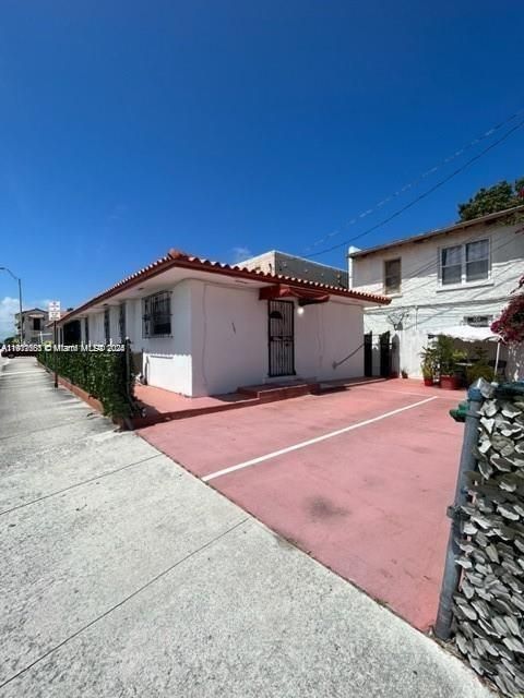 待售: $815,000 (5 贝兹, 5 浴室, 1716 平方英尺)