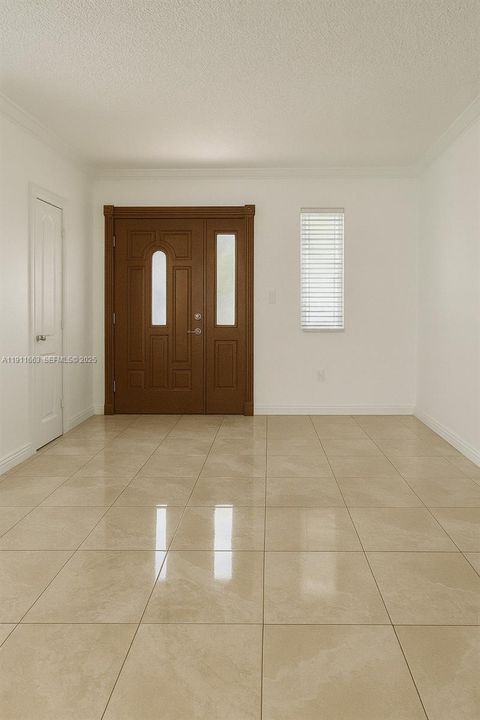 待售: $815,000 (5 贝兹, 5 浴室, 1716 平方英尺)