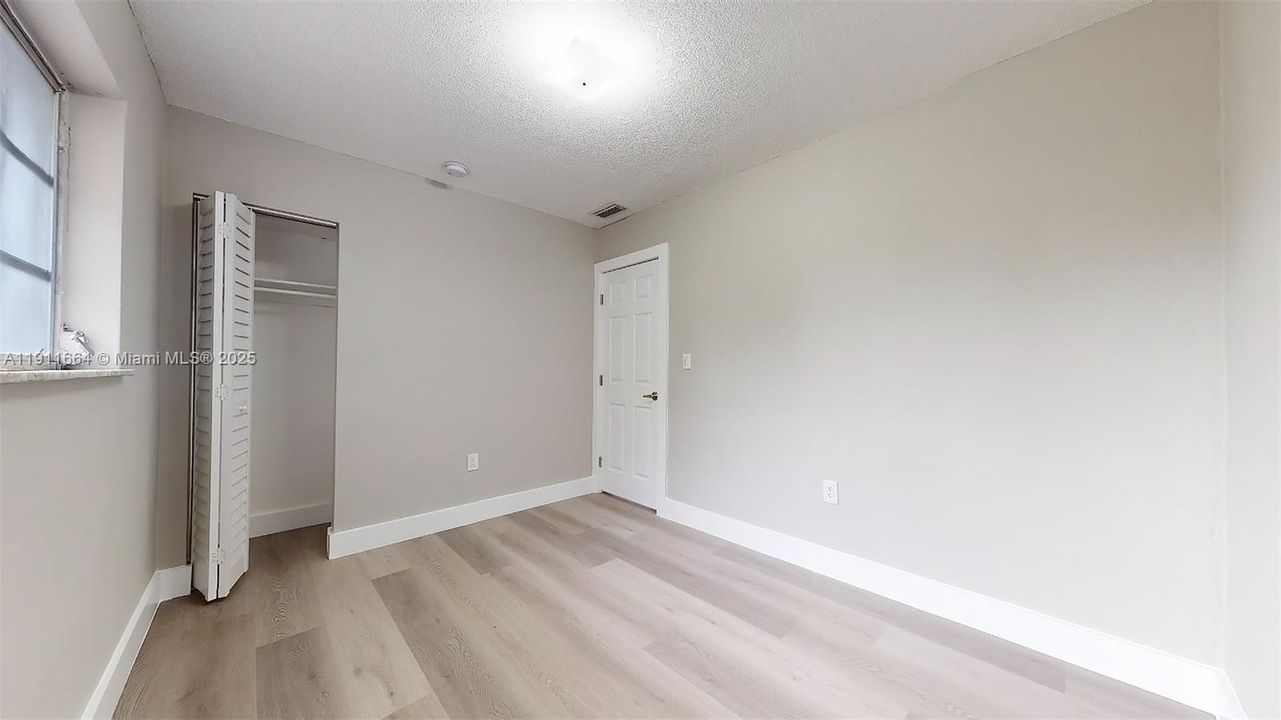 Недавно арендовано: $2,250 (2 спален, 1 ванн, 845 Квадратных фут)