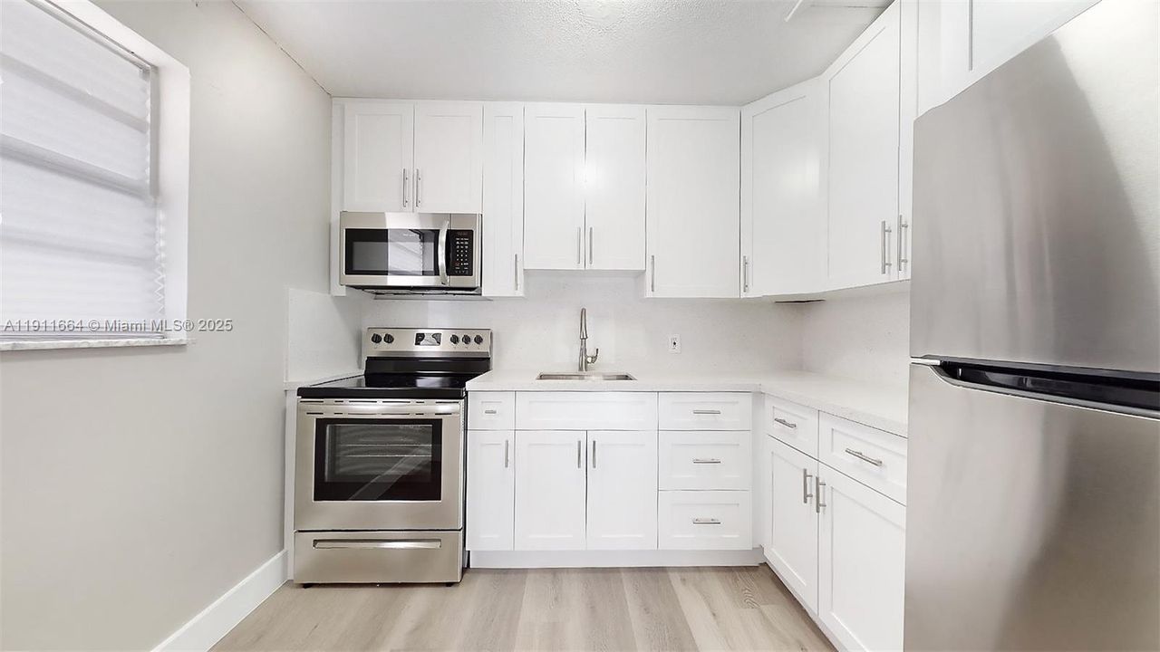 Недавно арендовано: $2,250 (2 спален, 1 ванн, 845 Квадратных фут)