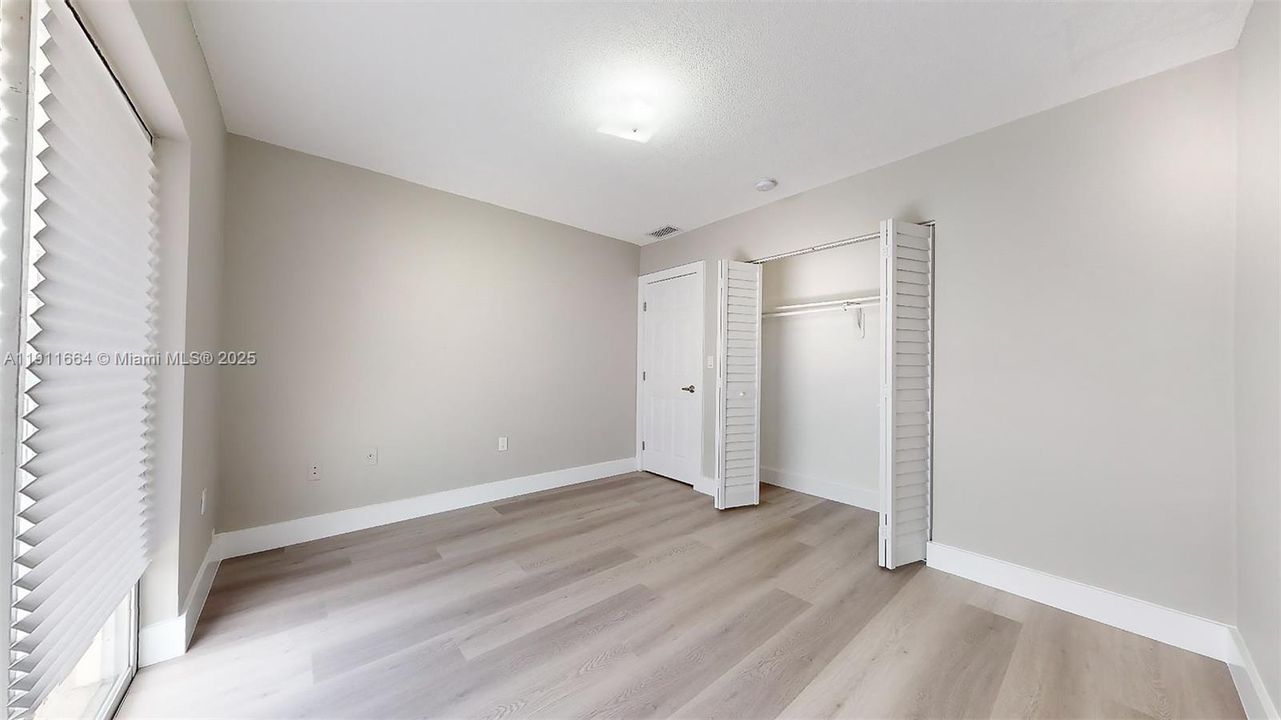 Недавно арендовано: $2,250 (2 спален, 1 ванн, 845 Квадратных фут)