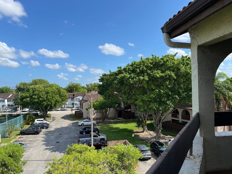 Недавно арендовано: $2,450 (2 спален, 2 ванн, 1334 Квадратных фут)