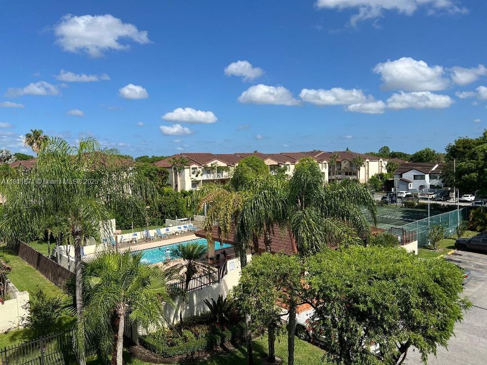 Unobstructed view on the last floor of the building.