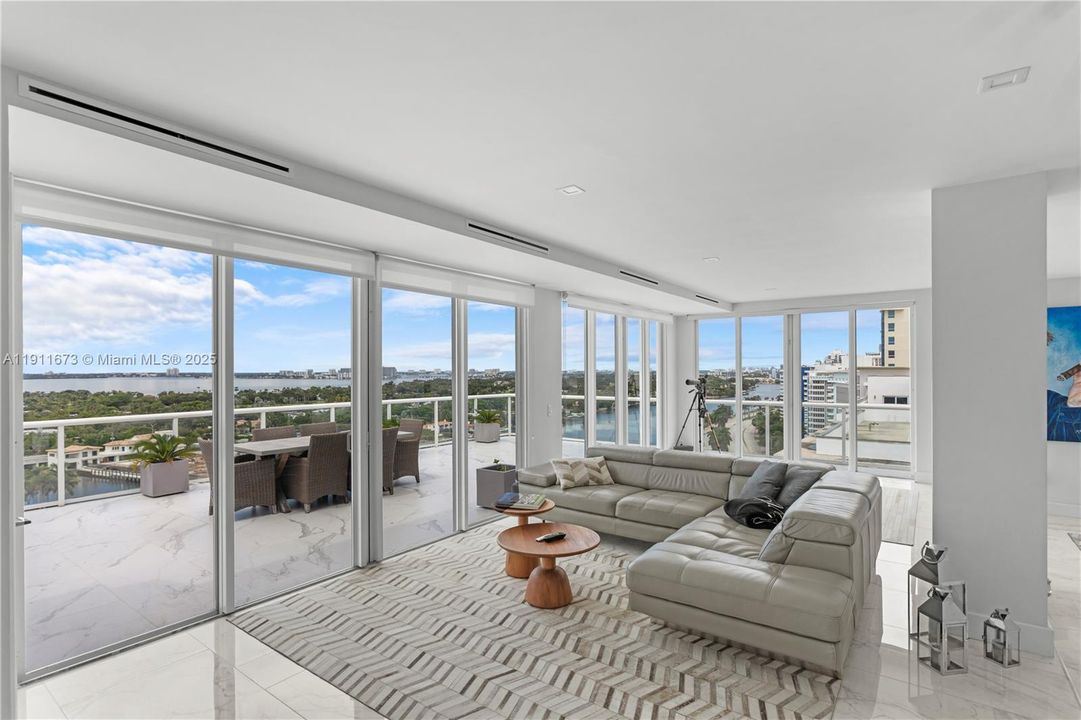 待售: $4,500,000 (3 贝兹, 4 浴室, 2594 平方英尺)