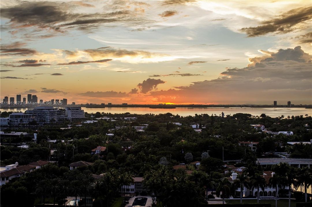 待售: $4,500,000 (3 贝兹, 4 浴室, 2594 平方英尺)