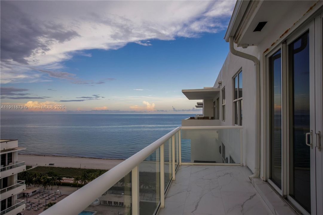 待售: $4,500,000 (3 贝兹, 4 浴室, 2594 平方英尺)