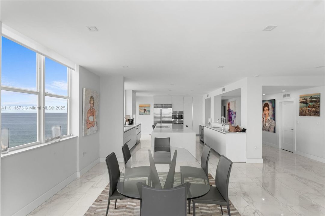 待售: $4,500,000 (3 贝兹, 4 浴室, 2594 平方英尺)