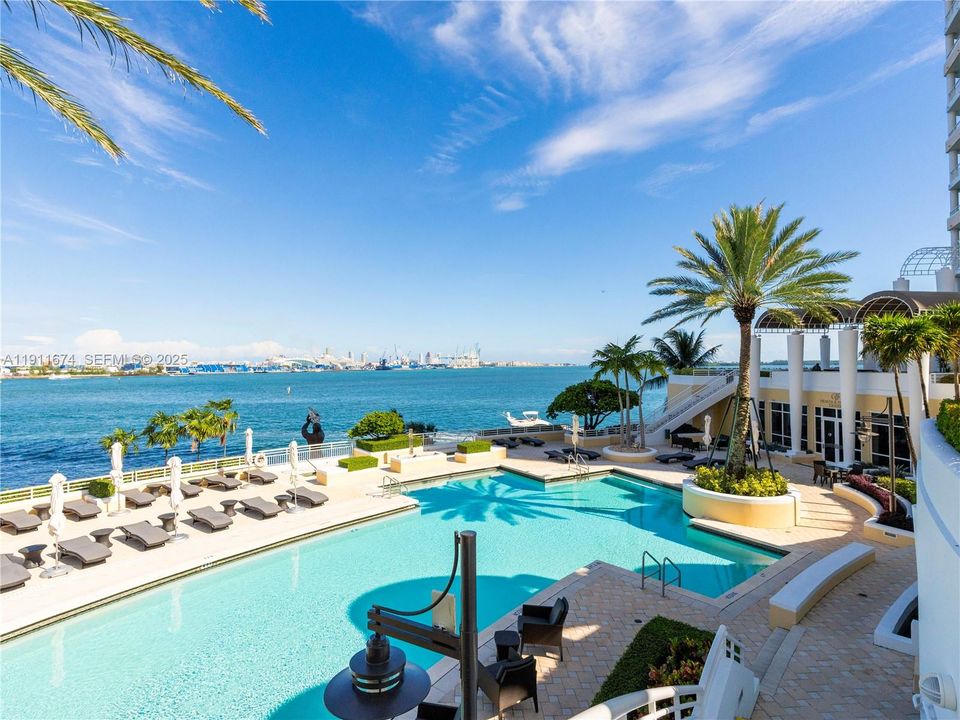 Recently Rented: $6,650 (2 beds, 2 baths, 1919 Square Feet)