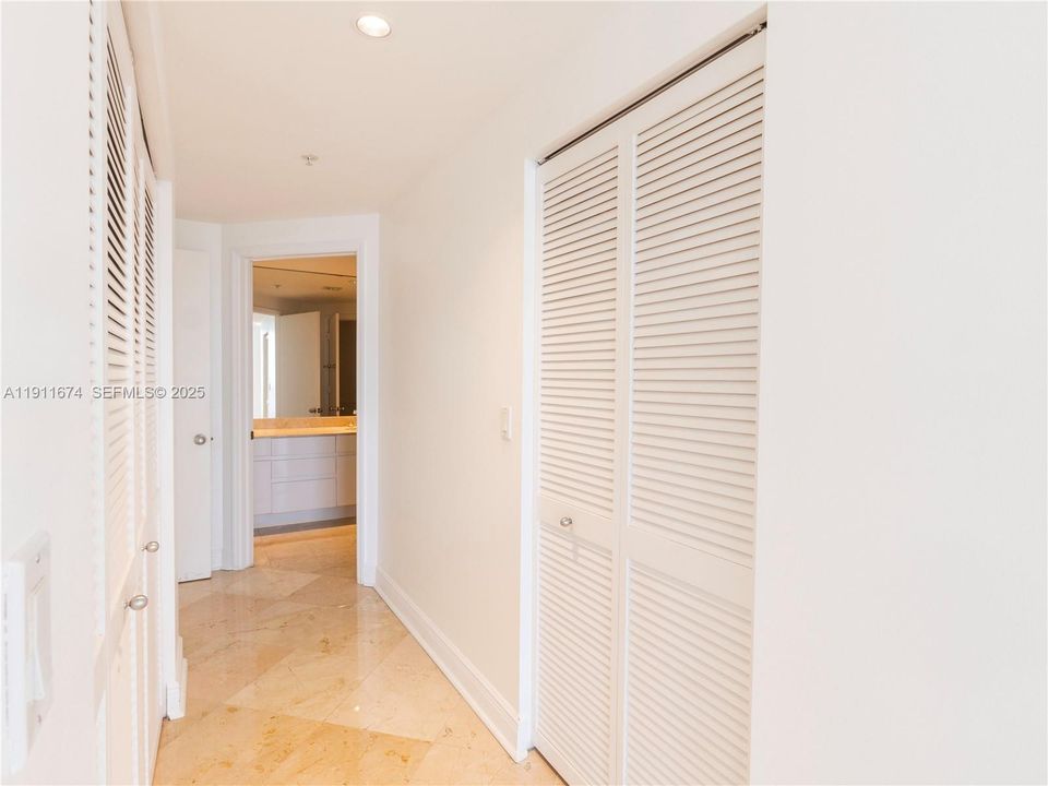 Recently Rented: $6,650 (2 beds, 2 baths, 1919 Square Feet)