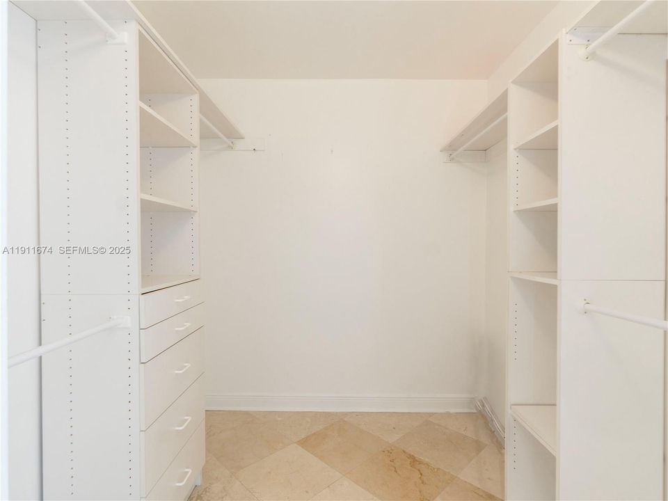 Recently Rented: $6,650 (2 beds, 2 baths, 1919 Square Feet)