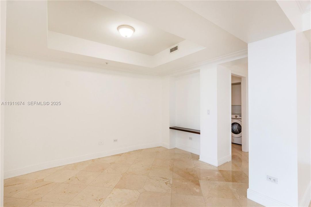 Recently Rented: $6,650 (2 beds, 2 baths, 1919 Square Feet)