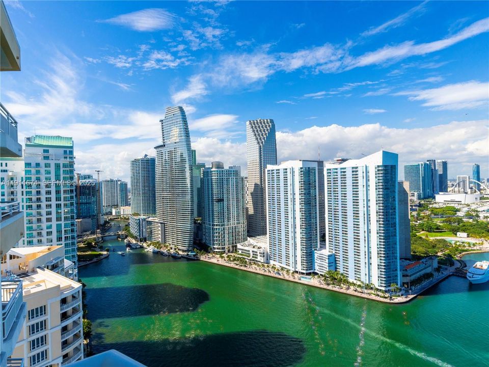 Recently Rented: $6,650 (2 beds, 2 baths, 1919 Square Feet)