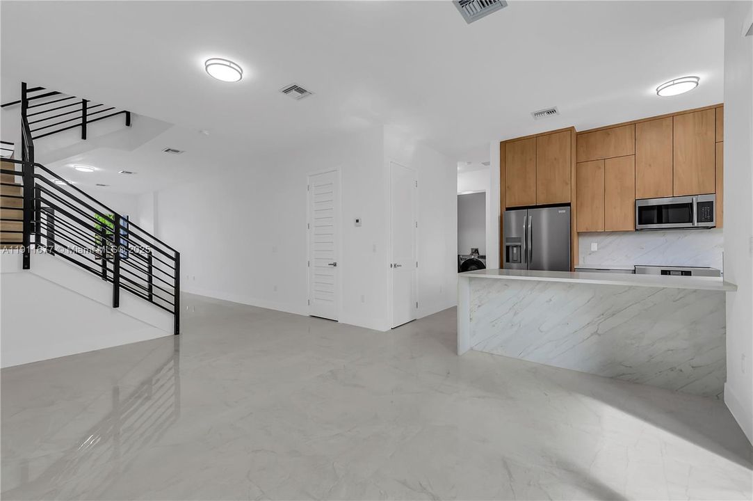 待售: $1,795,000 (0 贝兹, 0 浴室, 5472 平方英尺)