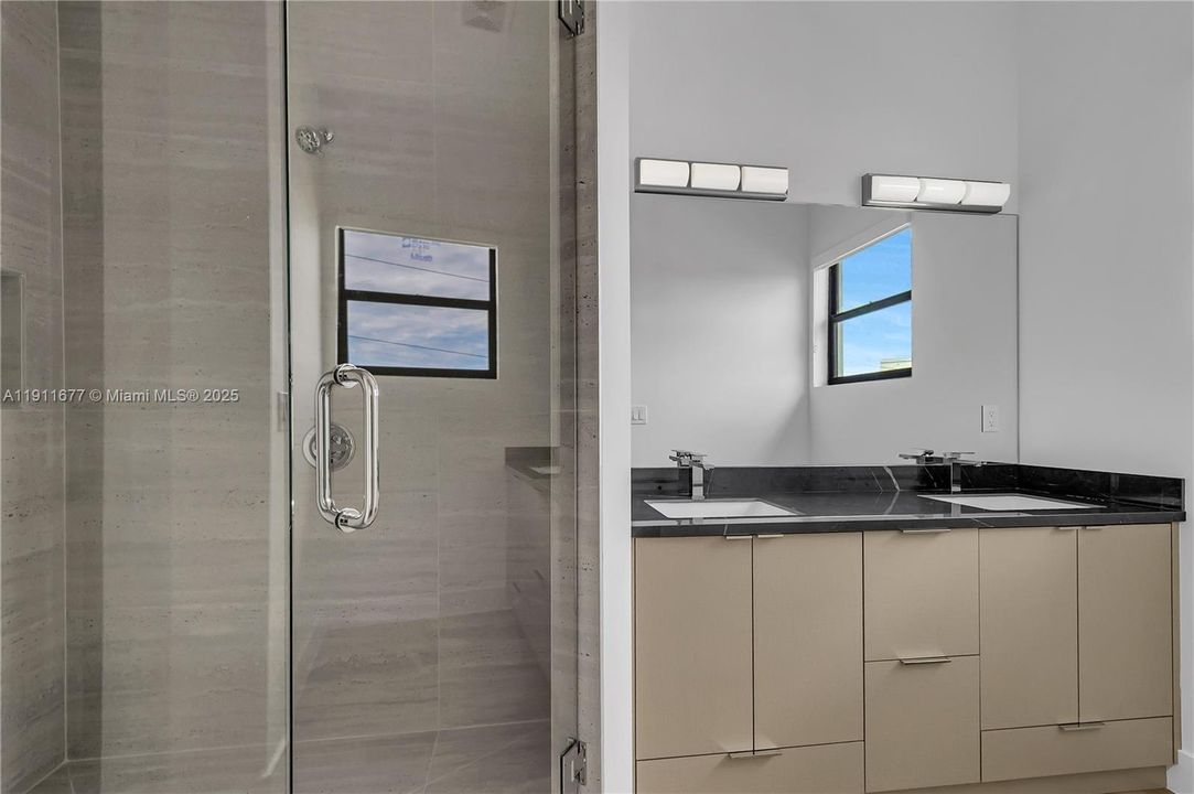 待售: $1,795,000 (0 贝兹, 0 浴室, 5472 平方英尺)