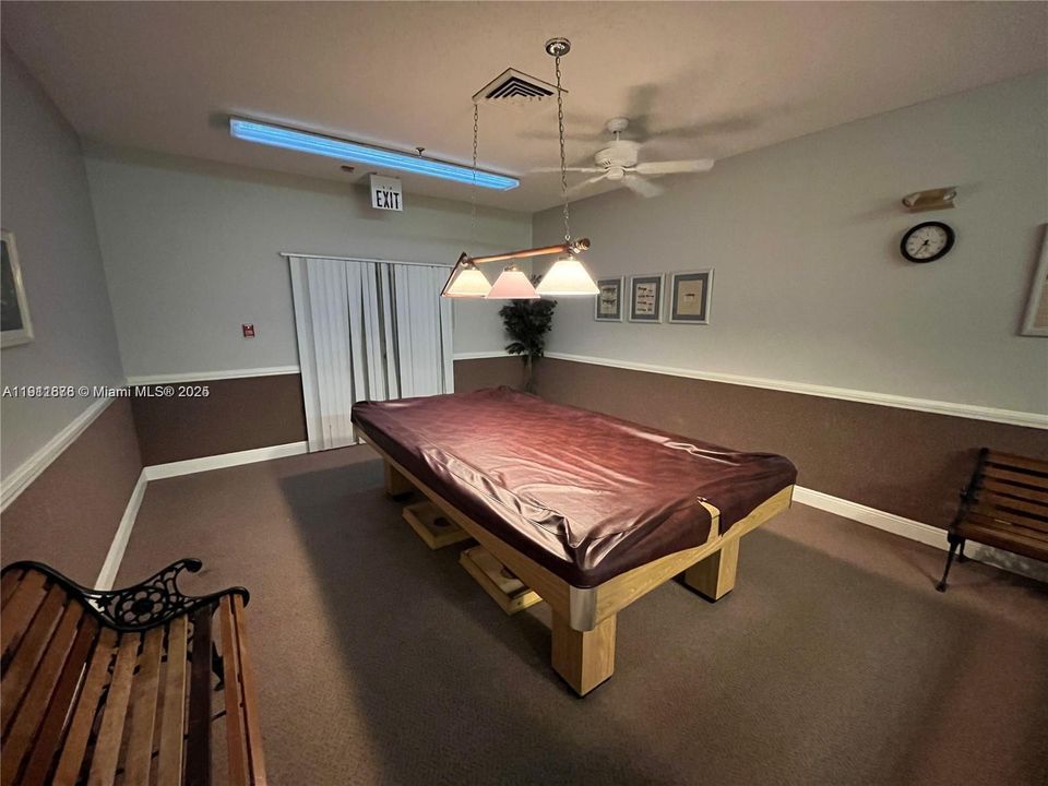 For Rent: $1,900 (2 beds, 2 baths, 825 Square Feet)