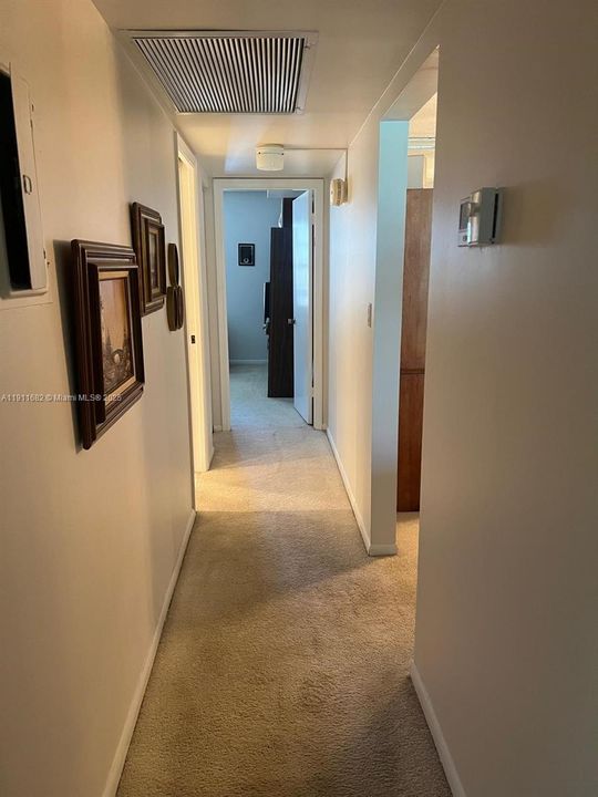 For Sale: $122,000 (2 beds, 2 baths, 1156 Square Feet)