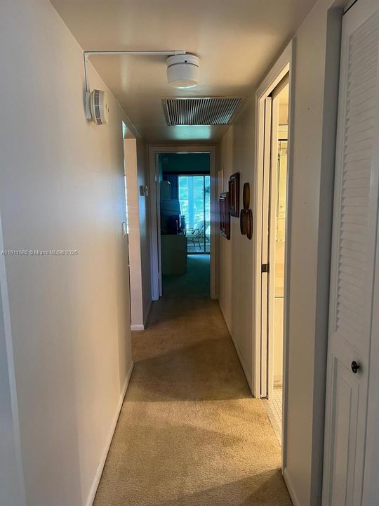 For Sale: $122,000 (2 beds, 2 baths, 1156 Square Feet)