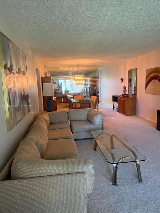 For Sale: $122,000 (2 beds, 2 baths, 1156 Square Feet)