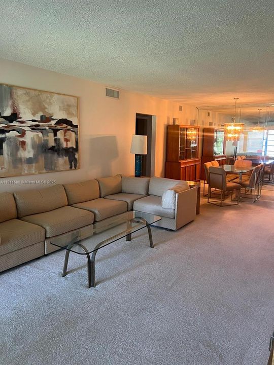 For Sale: $122,000 (2 beds, 2 baths, 1156 Square Feet)