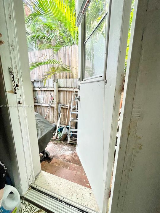 待售: $721,000 (0 贝兹, 0 浴室, 1645 平方英尺)