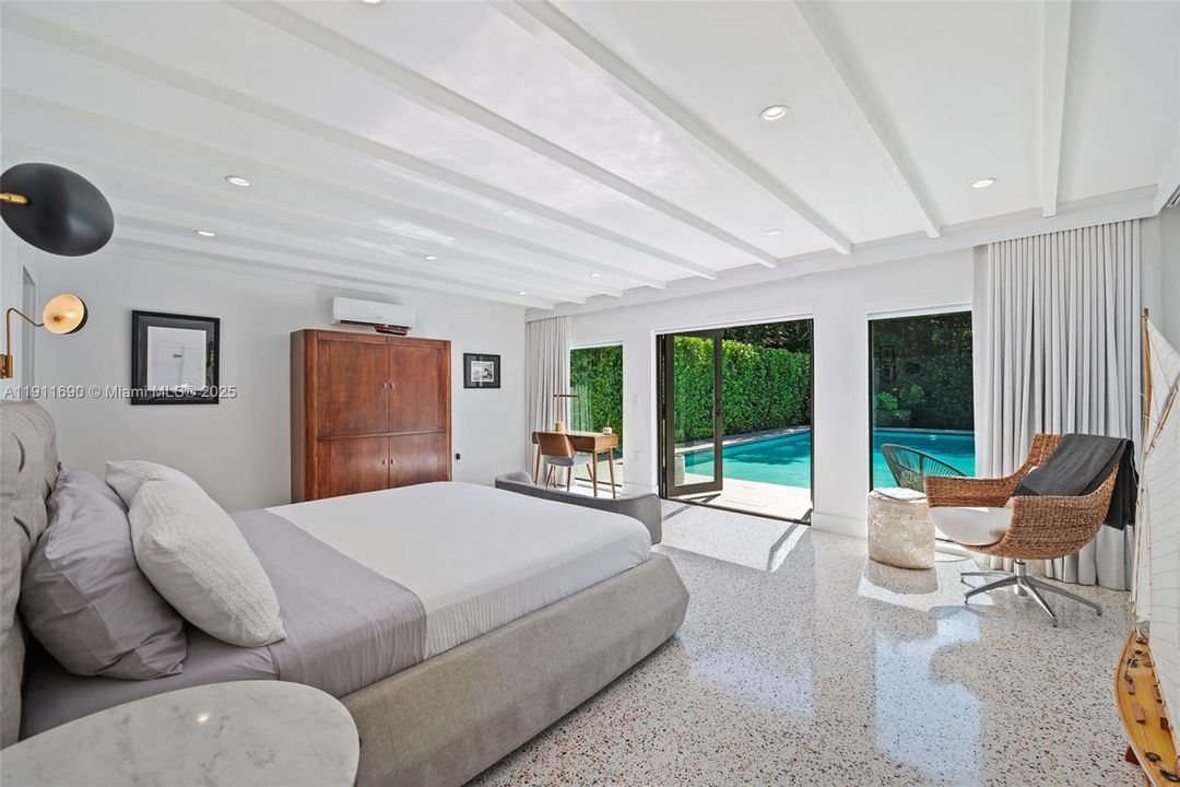 Active With Contract: $2,090,000 (3 beds, 3 baths, 1658 Square Feet)