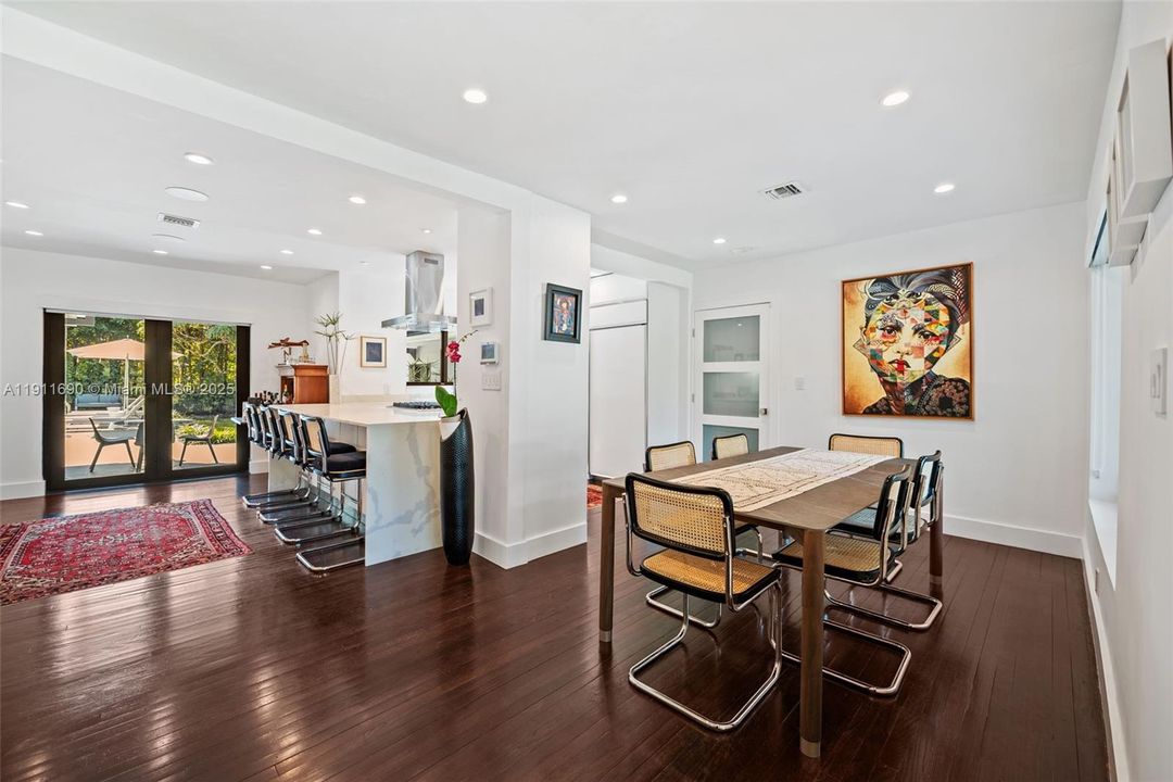 Active With Contract: $2,090,000 (3 beds, 3 baths, 1658 Square Feet)