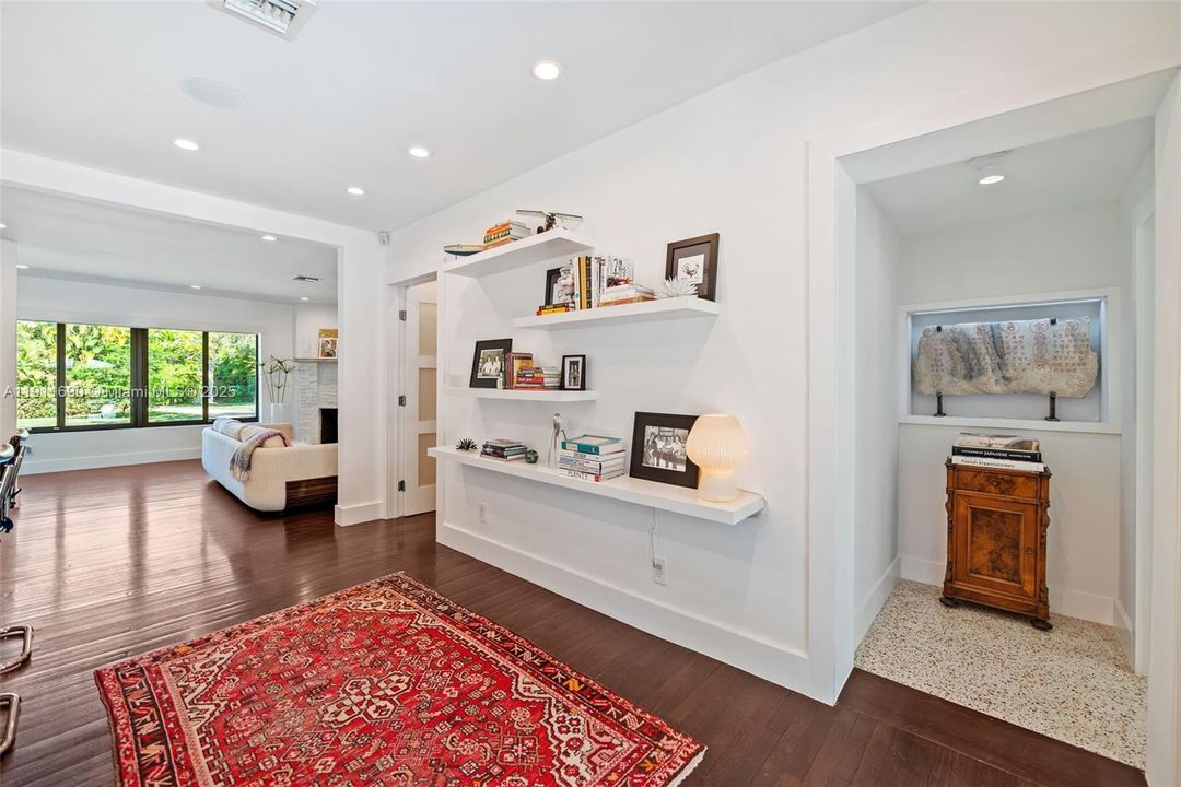 Active With Contract: $2,090,000 (3 beds, 3 baths, 1658 Square Feet)