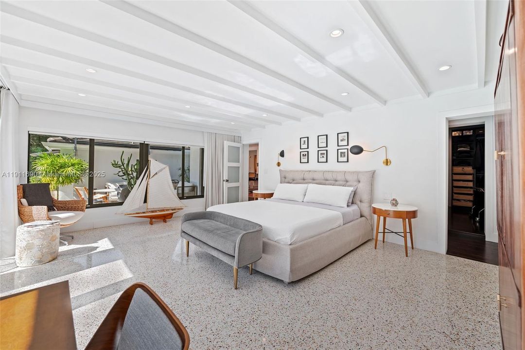 Active With Contract: $2,090,000 (3 beds, 3 baths, 1658 Square Feet)