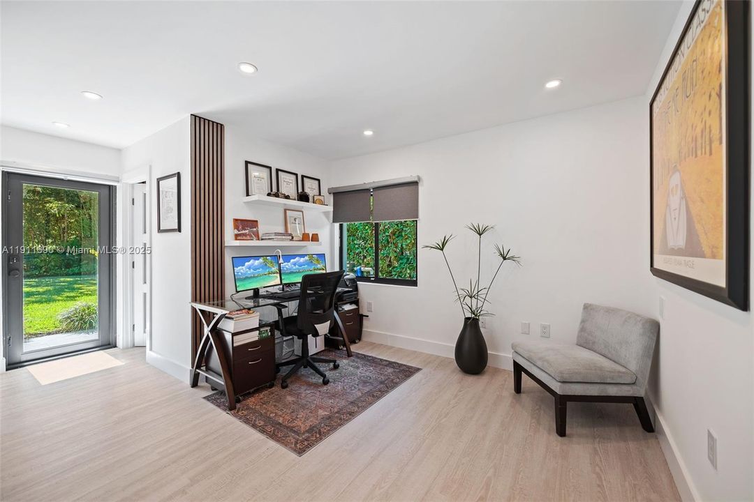 Active With Contract: $2,090,000 (3 beds, 3 baths, 1658 Square Feet)