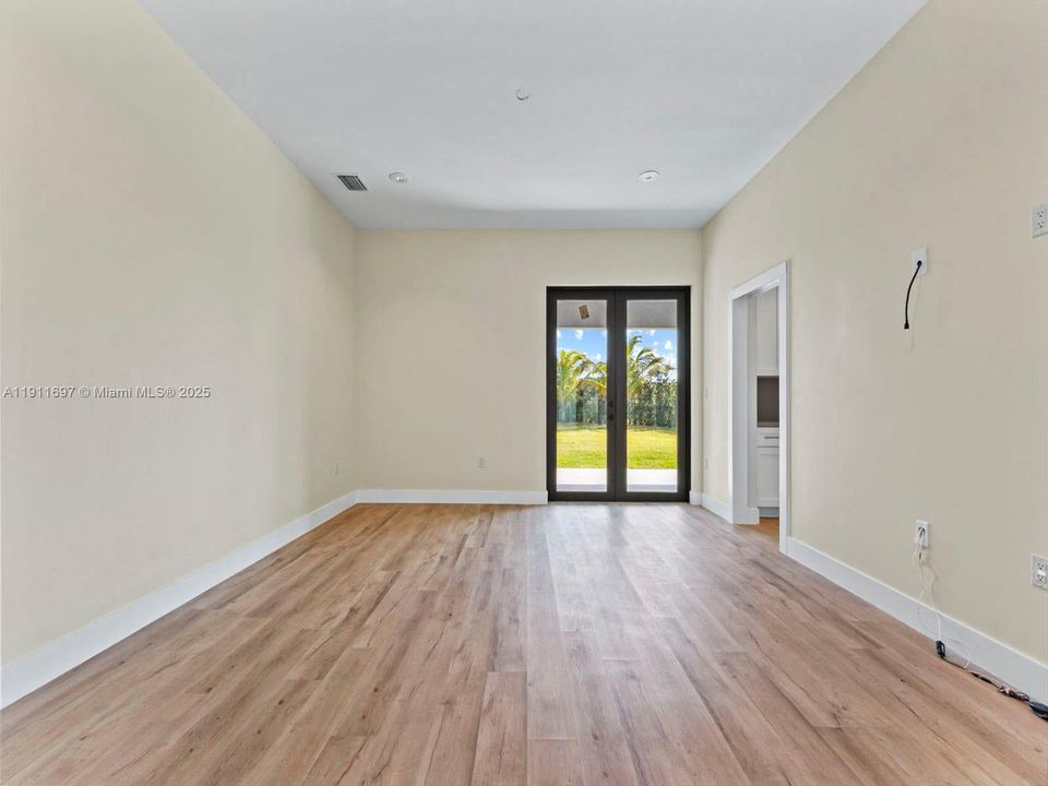 For Rent: $4,600 (4 beds, 4 baths, 2600 Square Feet)